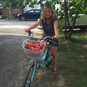 Meet your Posher, Danielle